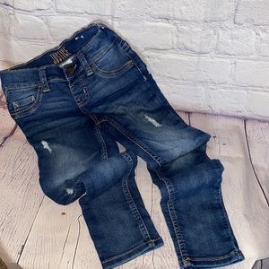 Girls JUSTICE distressed jeggings!!!